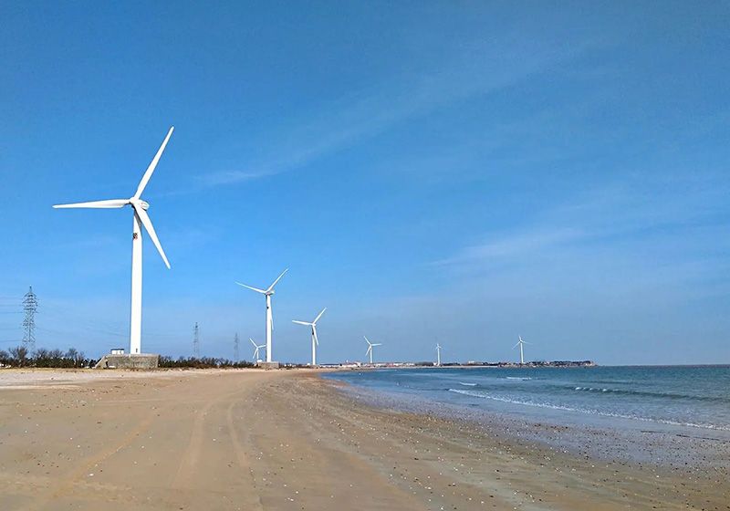 海邊風(fēng)力發(fā)電機(jī)一臺(tái)造價(jià)多少錢？